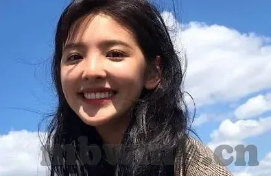 人妻交换-探索人妻角色在当代社会中的微妙平衡——以人妻交换为视角的细腻描绘
